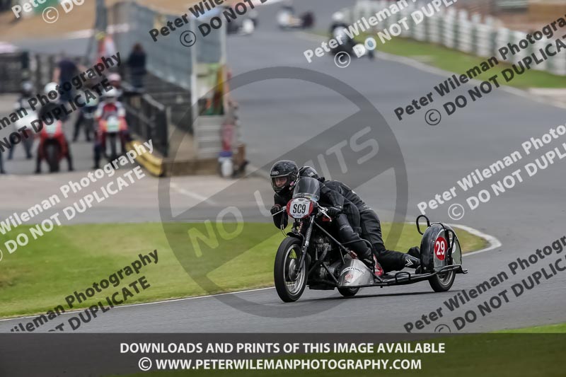 Vintage motorcycle club;eventdigitalimages;mallory park;mallory park trackday photographs;no limits trackdays;peter wileman photography;trackday digital images;trackday photos;vmcc festival 1000 bikes photographs